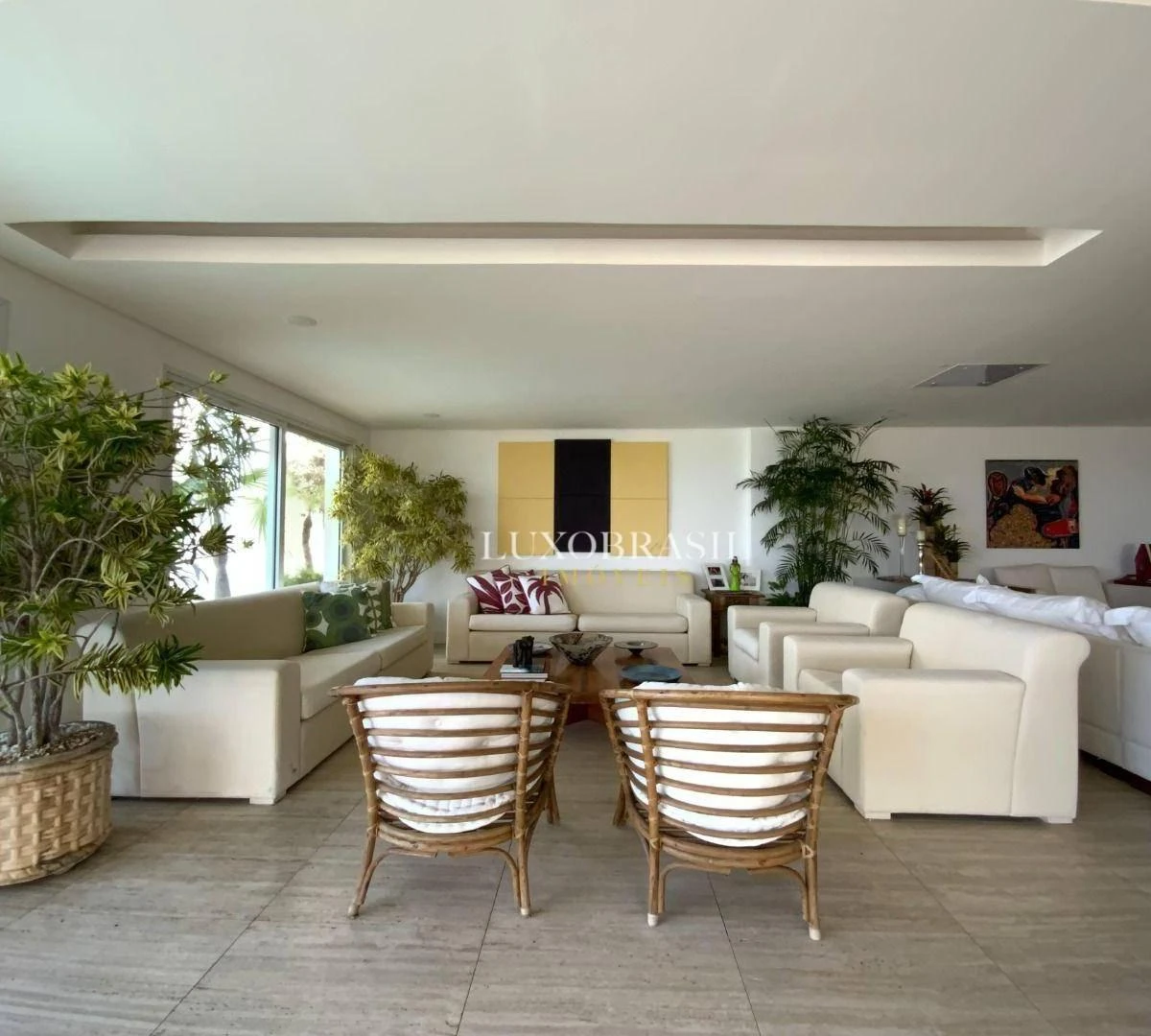 Apartment with 4 suites and access to shared pool — photo 13