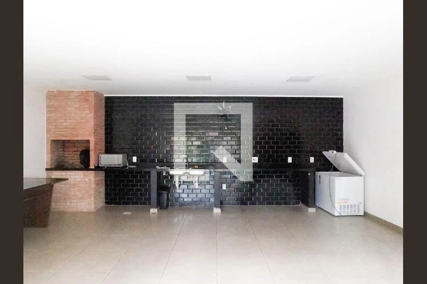 2-bedroom apartment in a building with a gym — photo 37