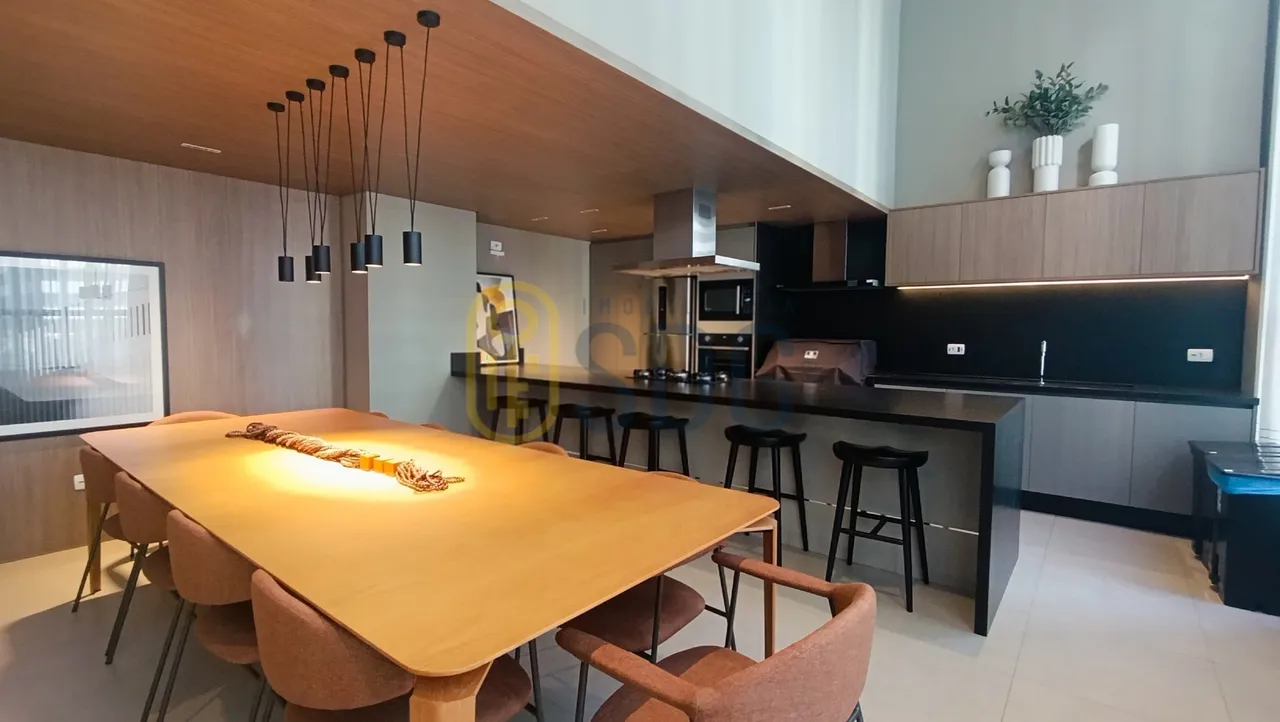 Furnished 1-bedroom apartment with glassed balcony — photo 2