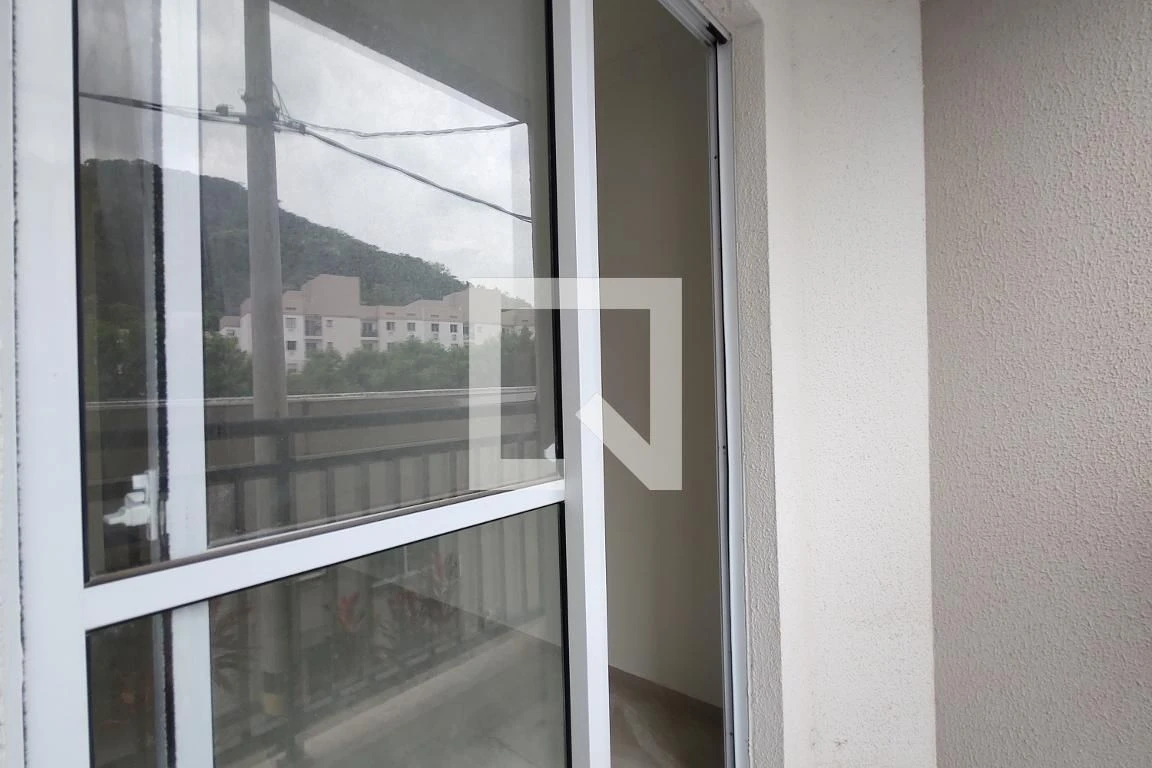 3-bedroom apartment with a balcony — photo 2