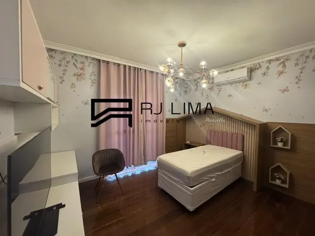 5-bedroom house with a walk-in closet in Rio de Janeiro — photo 20