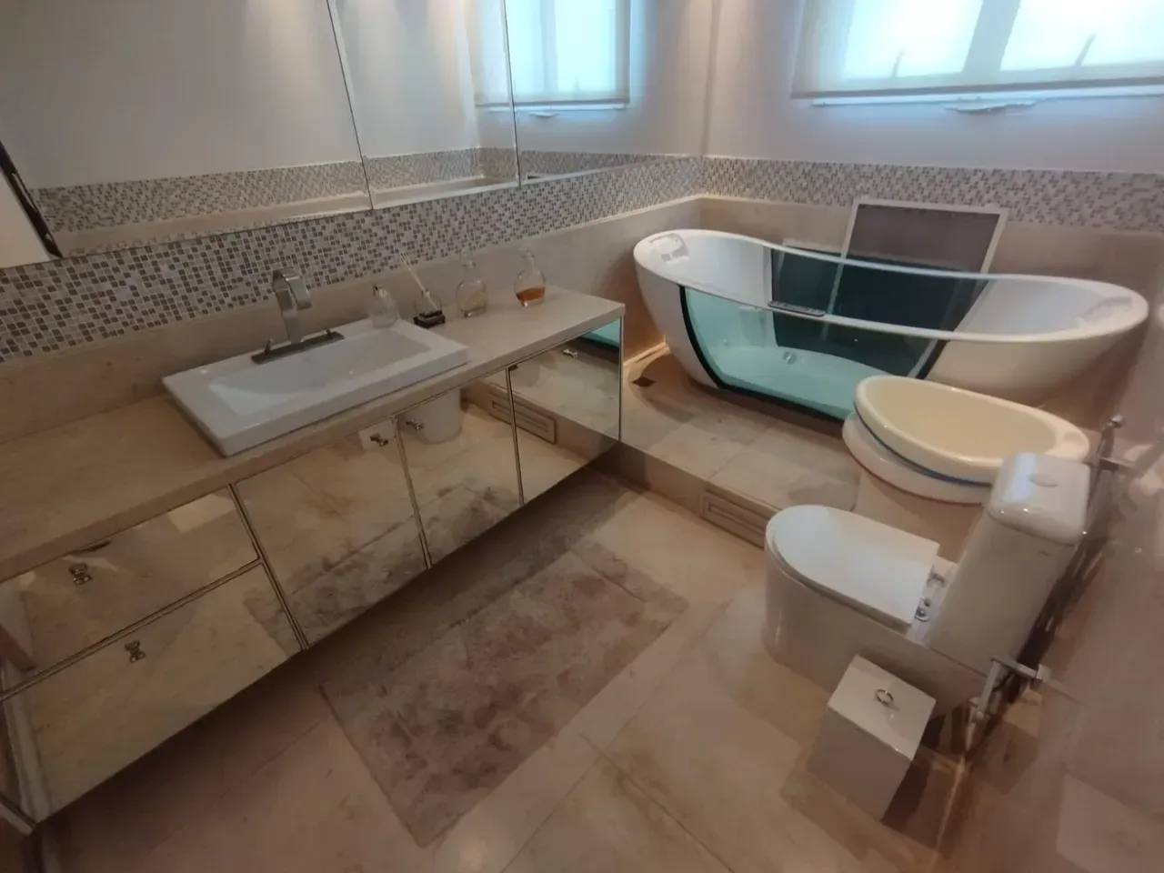 Apartamento sem mobília com 4 quartos e 5 banheiros — photo 32