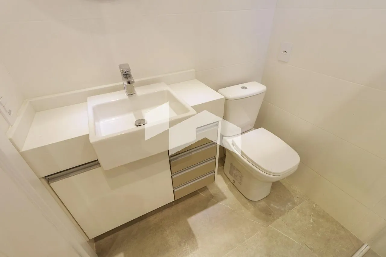 Furnished 3-bedroom apartment with closed kitchen — photo 22