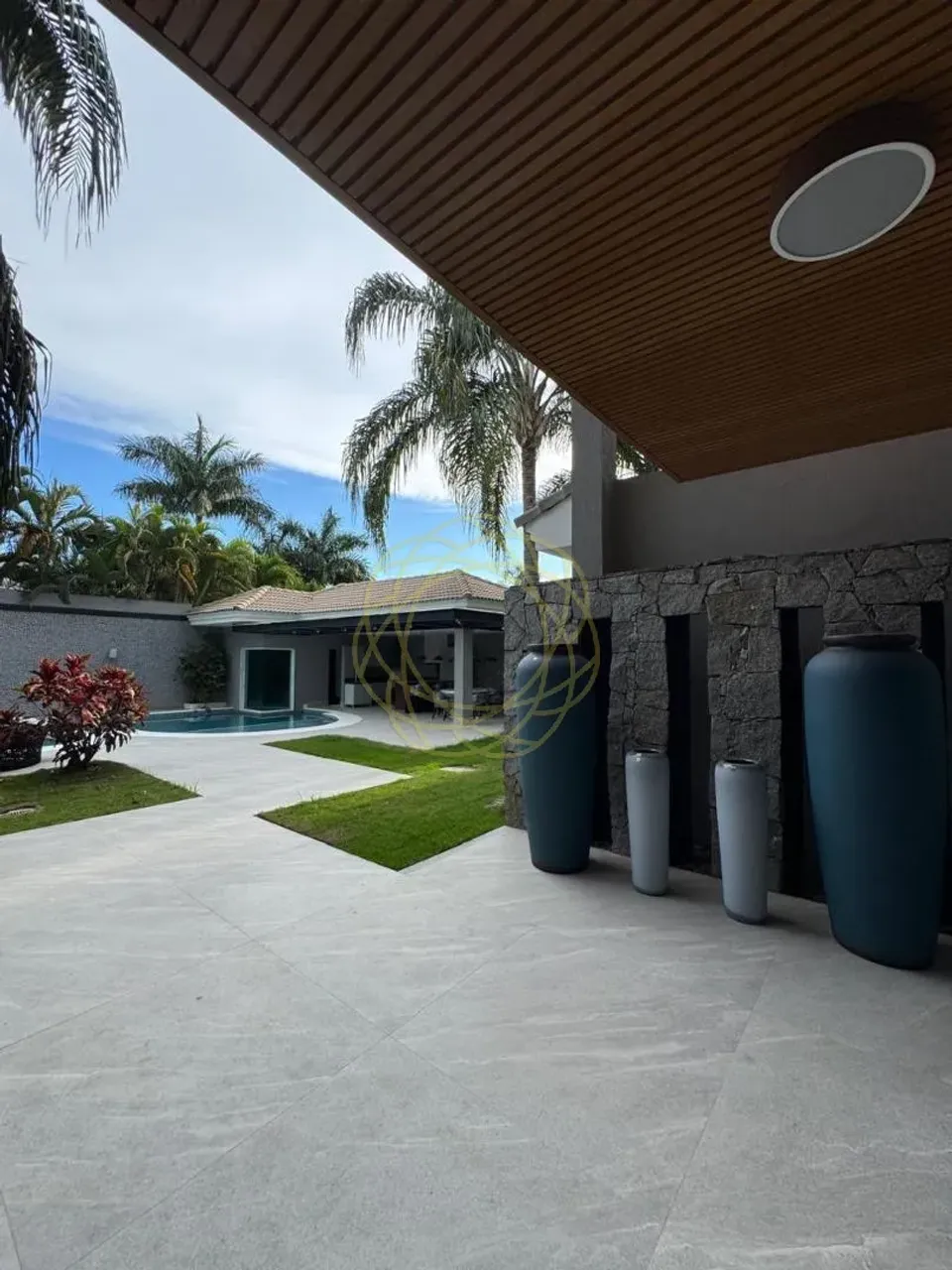 House with 5 bedrooms and 5 bathrooms with gas kitchen — photo 15