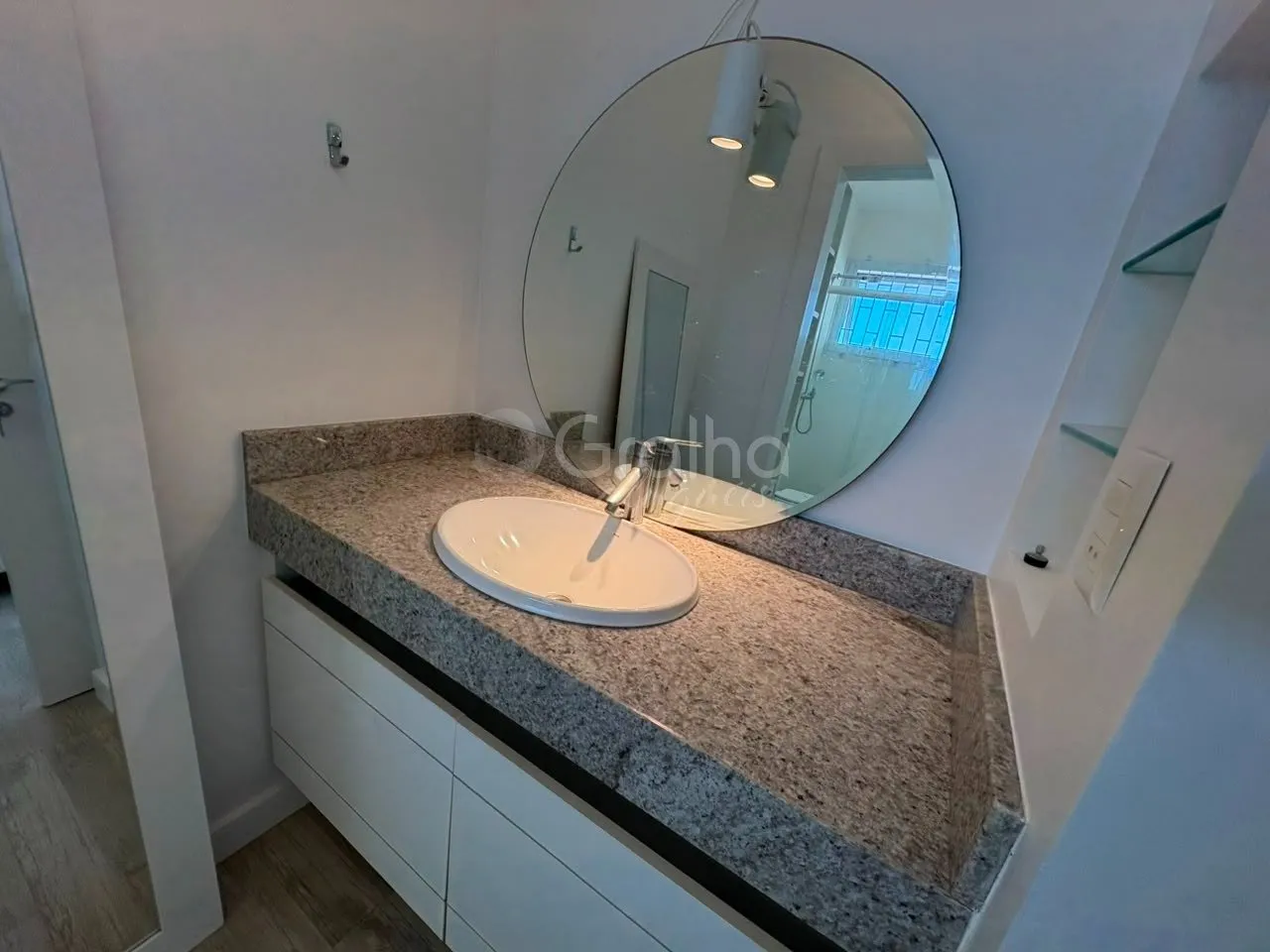 Мебльований будинок 868 м² з 3 люксами та 9 місцями — photo 51