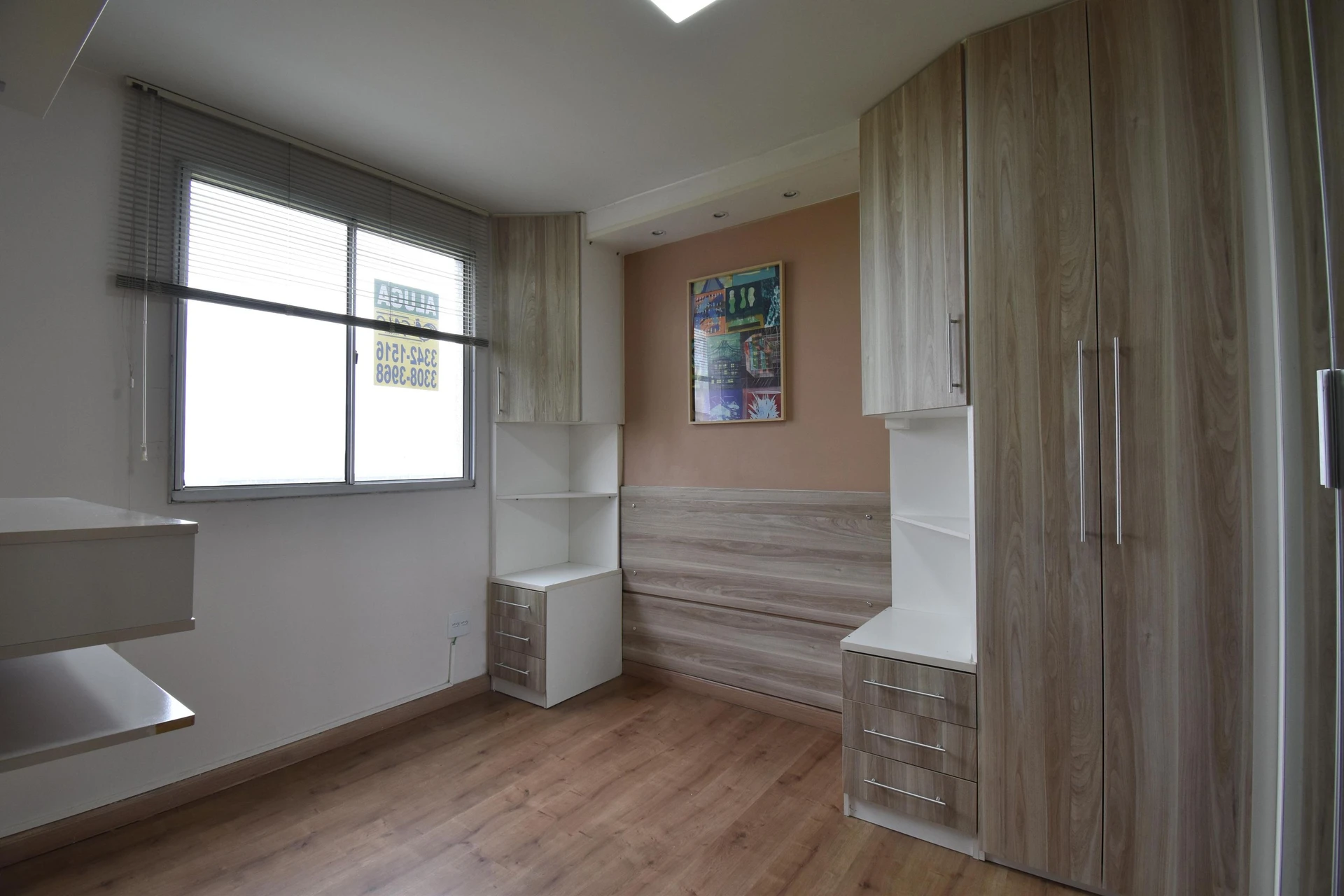 Засклений балкон та 2 спальні: квартира 49 м² — photo 7