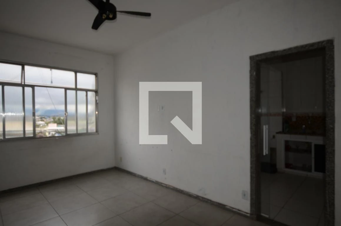 2-bedroom apartment with glass-enclosed shower — photo 18