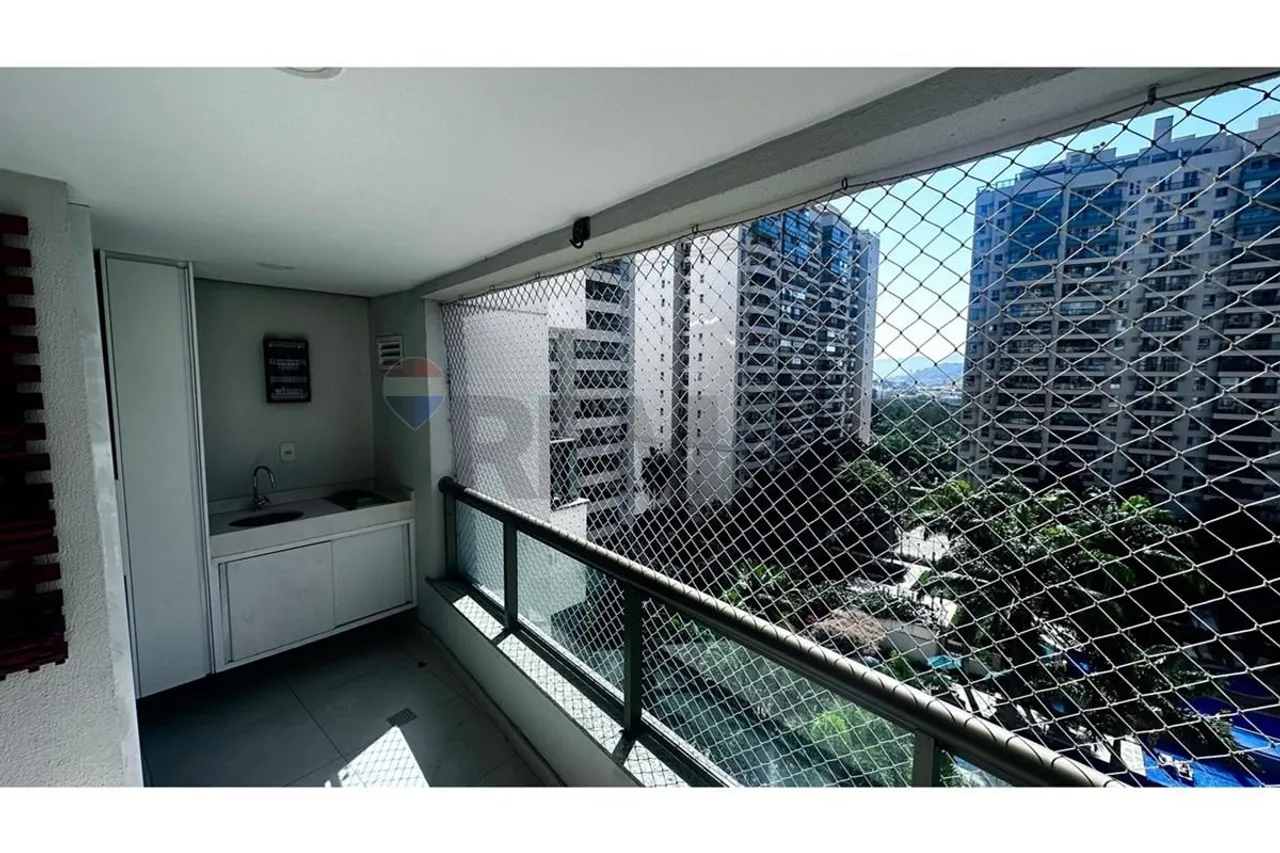 3-bedroom apartment with modern open-plan kitchen — photo 19
