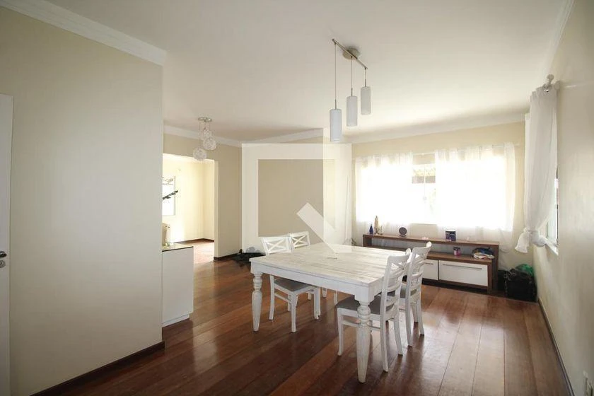 6-bedroom house with 4 en-suite suites and 600 m² — photo 34