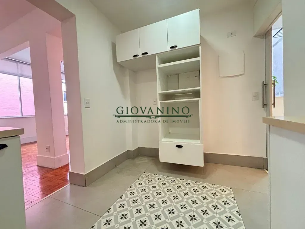 Wood or laminate floors in a 2-bedroom apartment, 91 m² — photo 11