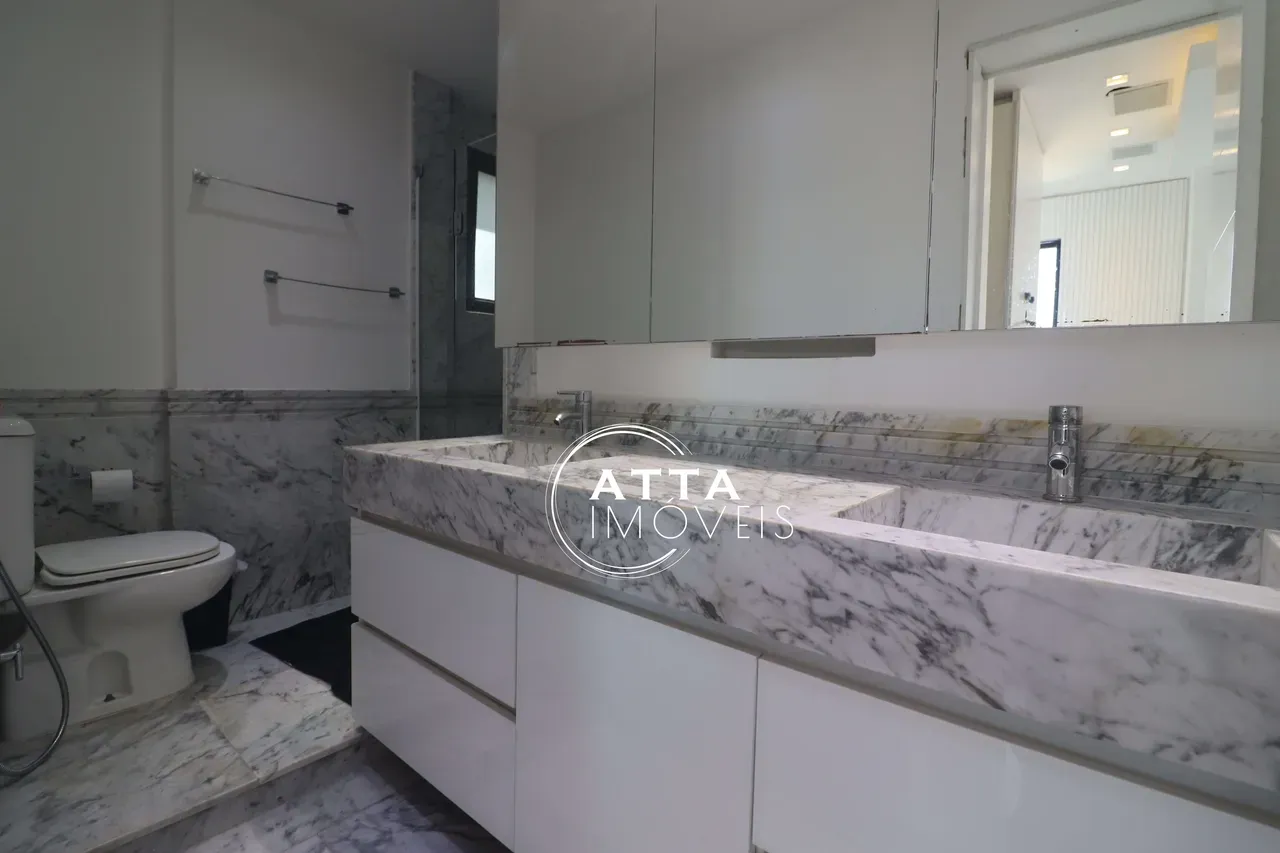 Ванна и 3 спальни: квартира 176 м² — photo 14