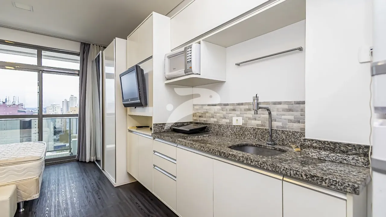 Apartamento amueblado de 1 dormitorio con balcón — photo 2