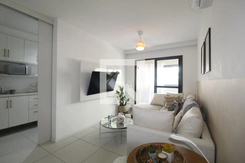 3-bedroom apartment in a building with a gym
