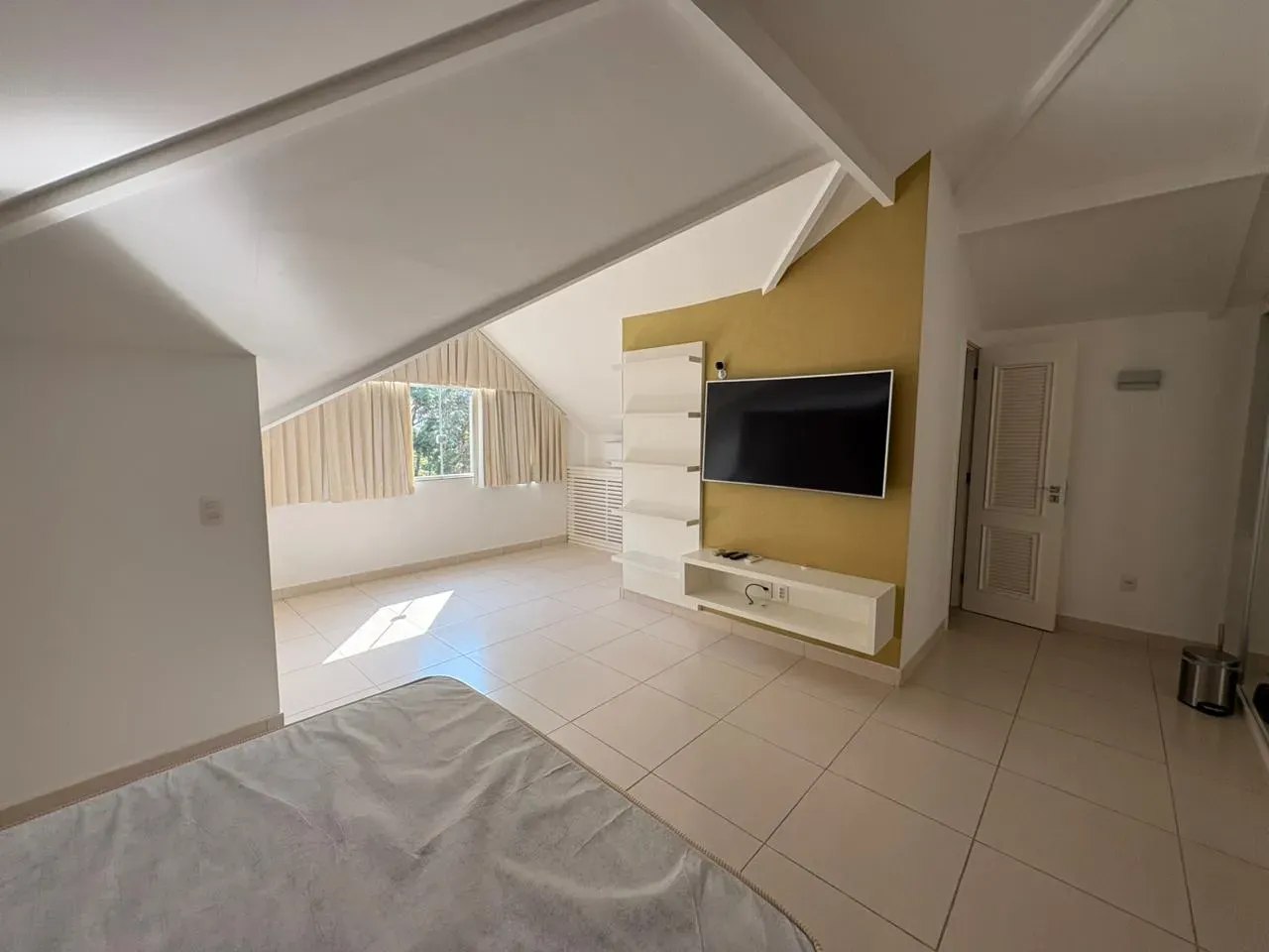 Furnished 6-suite house with 640 m² and 4 parking — photo 8
