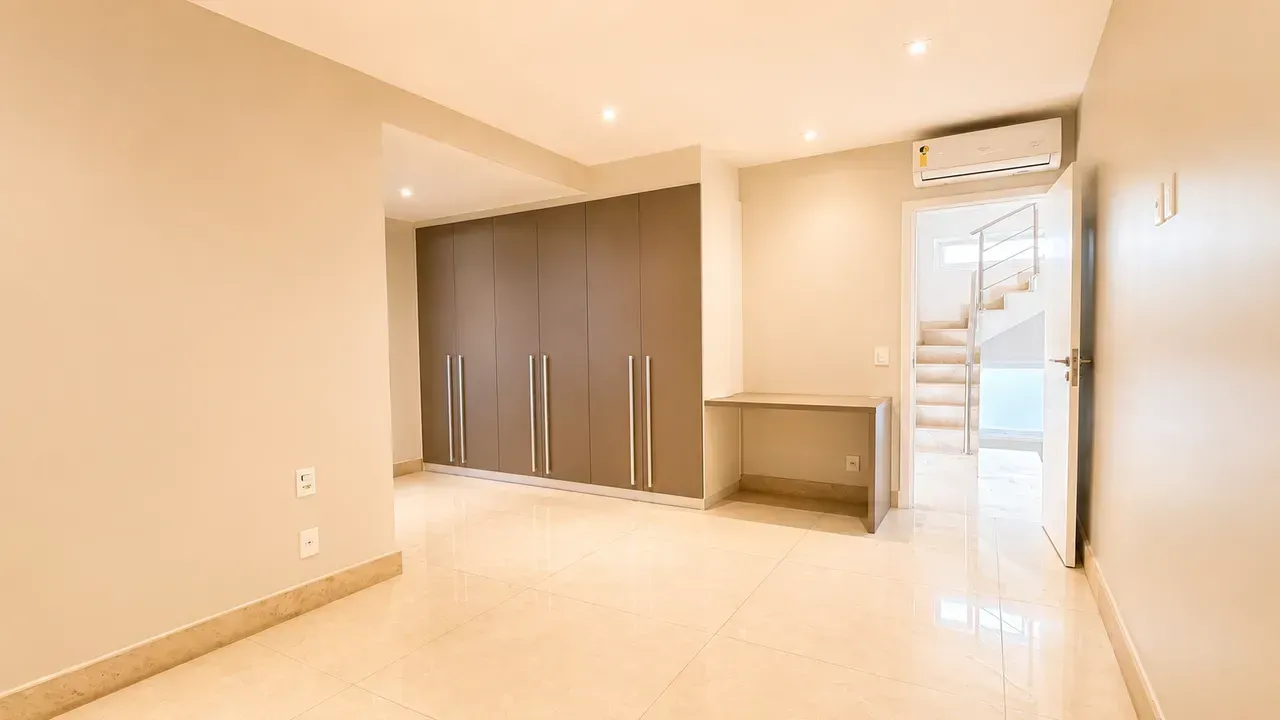 Casa com 4 quartos e 5 banheiros, 3 vagas — photo 20