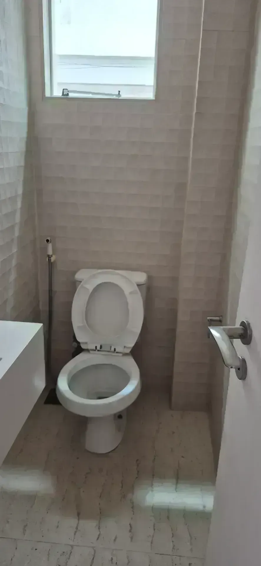 Furnished triplex house with 4 bedrooms and 5 baths — photo 48