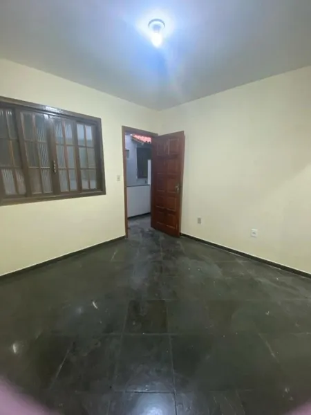 Casa de 38 m² e 1 quarto, Bangu