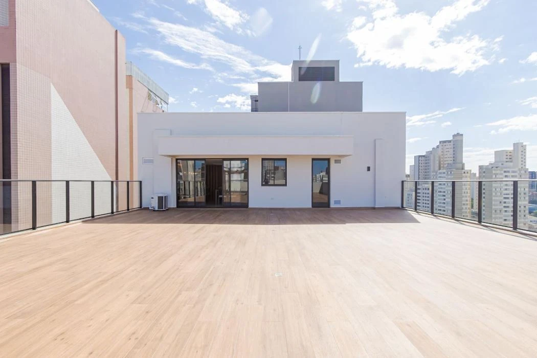 Apartamento mobiliado, 27 m², com janelas do piso ao teto — photo 23