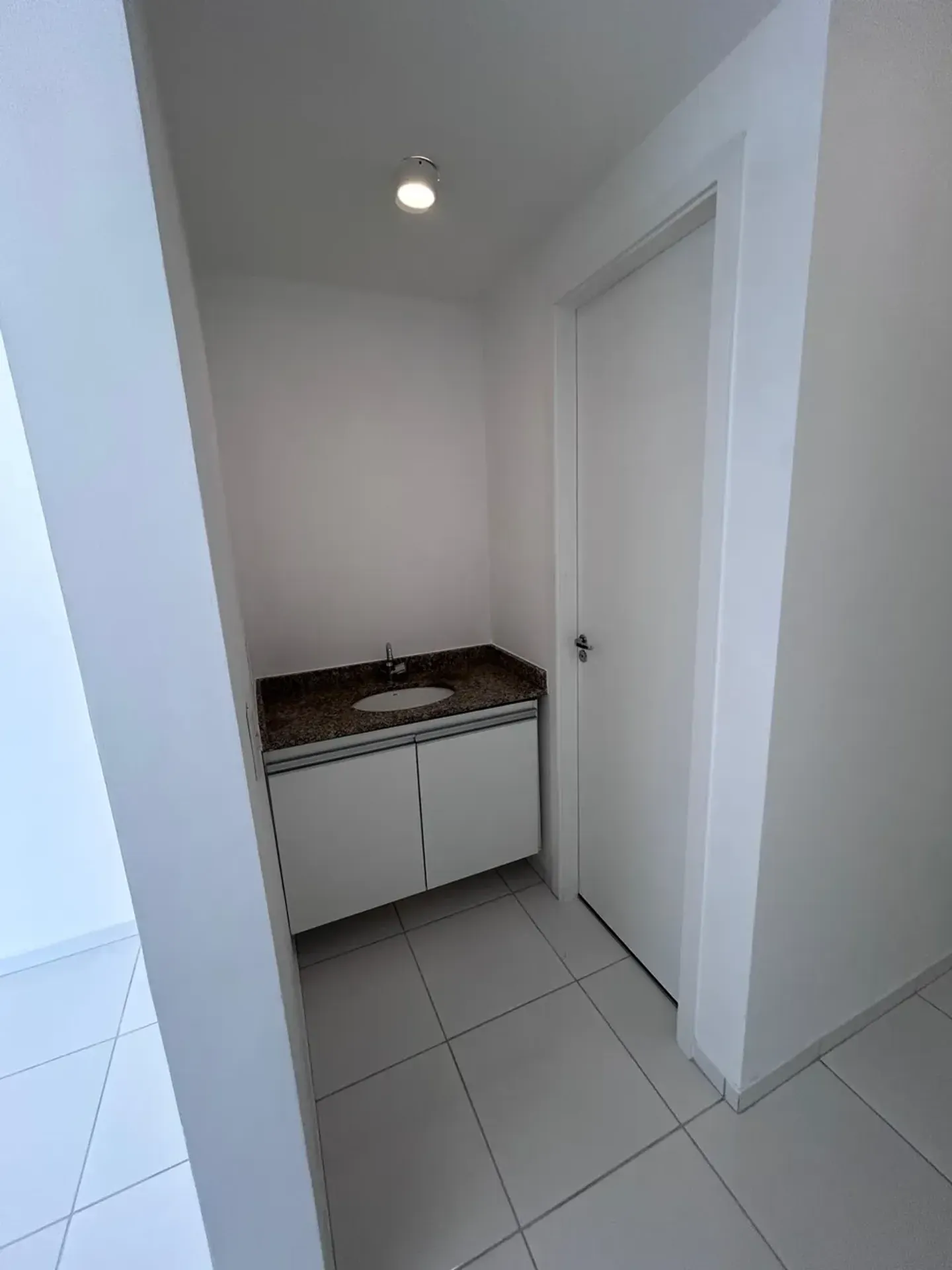 Apartamento de 3 quartos com cozinha americana e varanda — photo 16