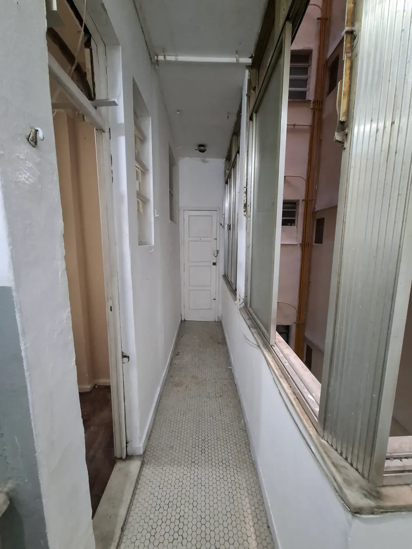 60 m² apartment with 2 bedrooms and 1 bathroom — photo 30
