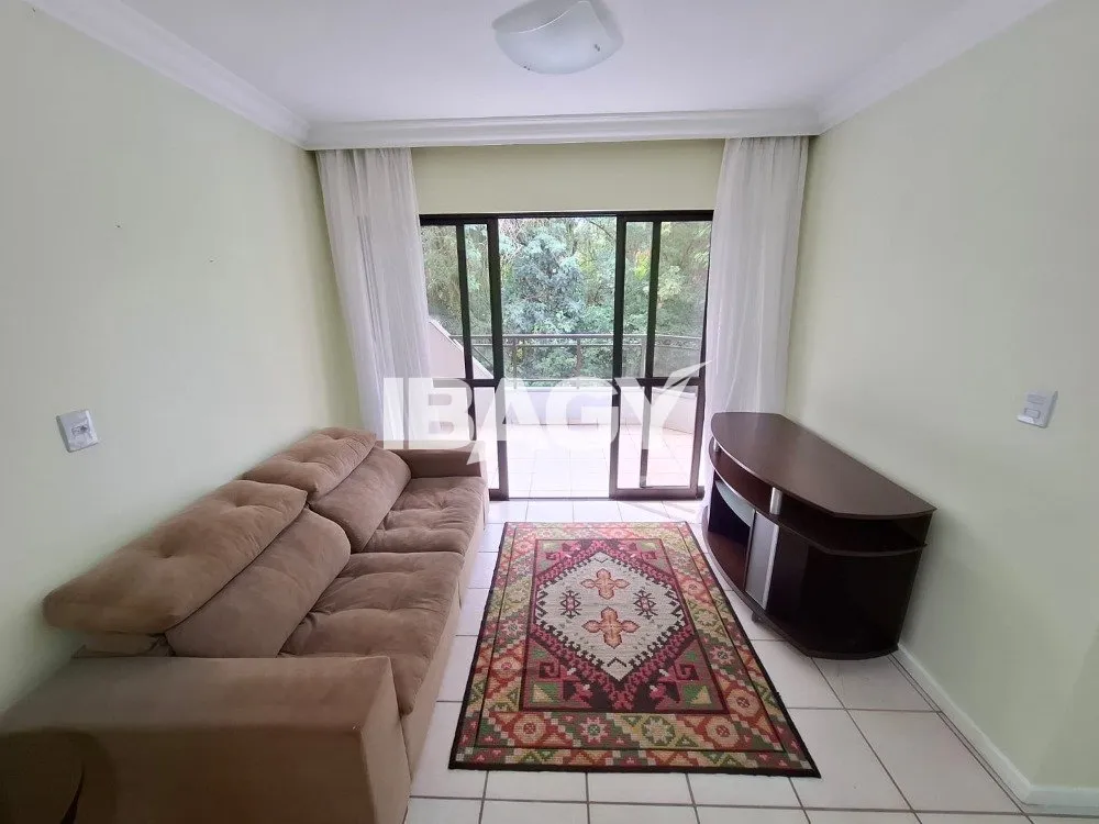 Apartamento amueblado de 3 dormitorios con balcón y parrilla — photo 13
