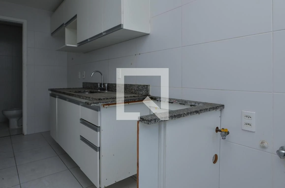 Furnished apartment, 90 m², with a grill on the balcony — photo 35
