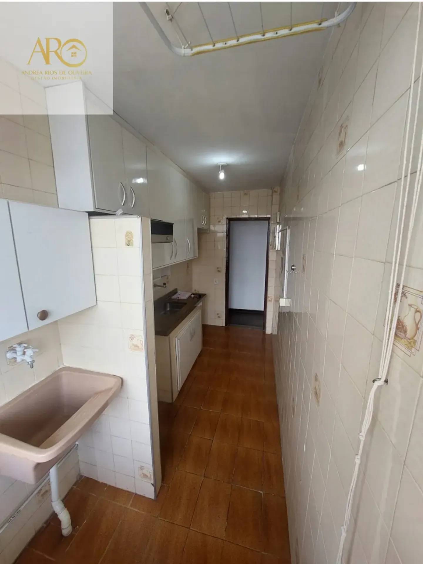 2-bedroom apartment in a building with a gym — photo 4