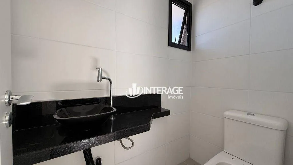 3-suite townhouse with private BBQ and garden — photo 26