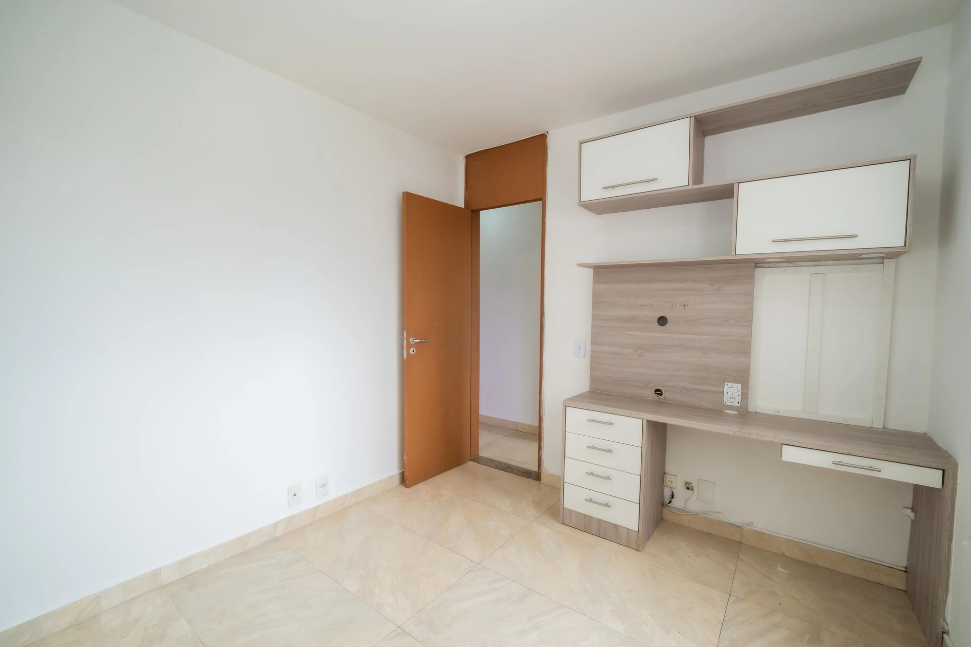 Квартира з 3 спальнями та робочим місцем — photo 40