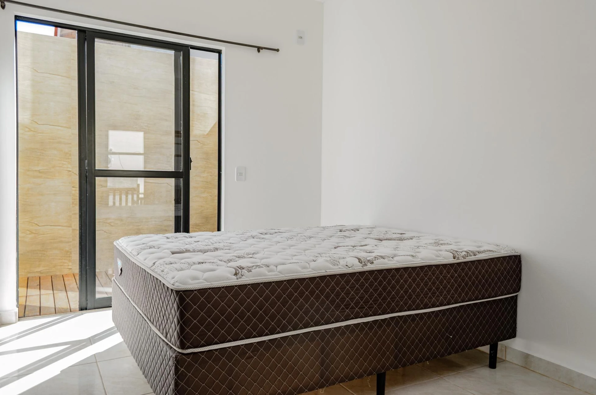 Furnished studio with private garden and 1 bedroom