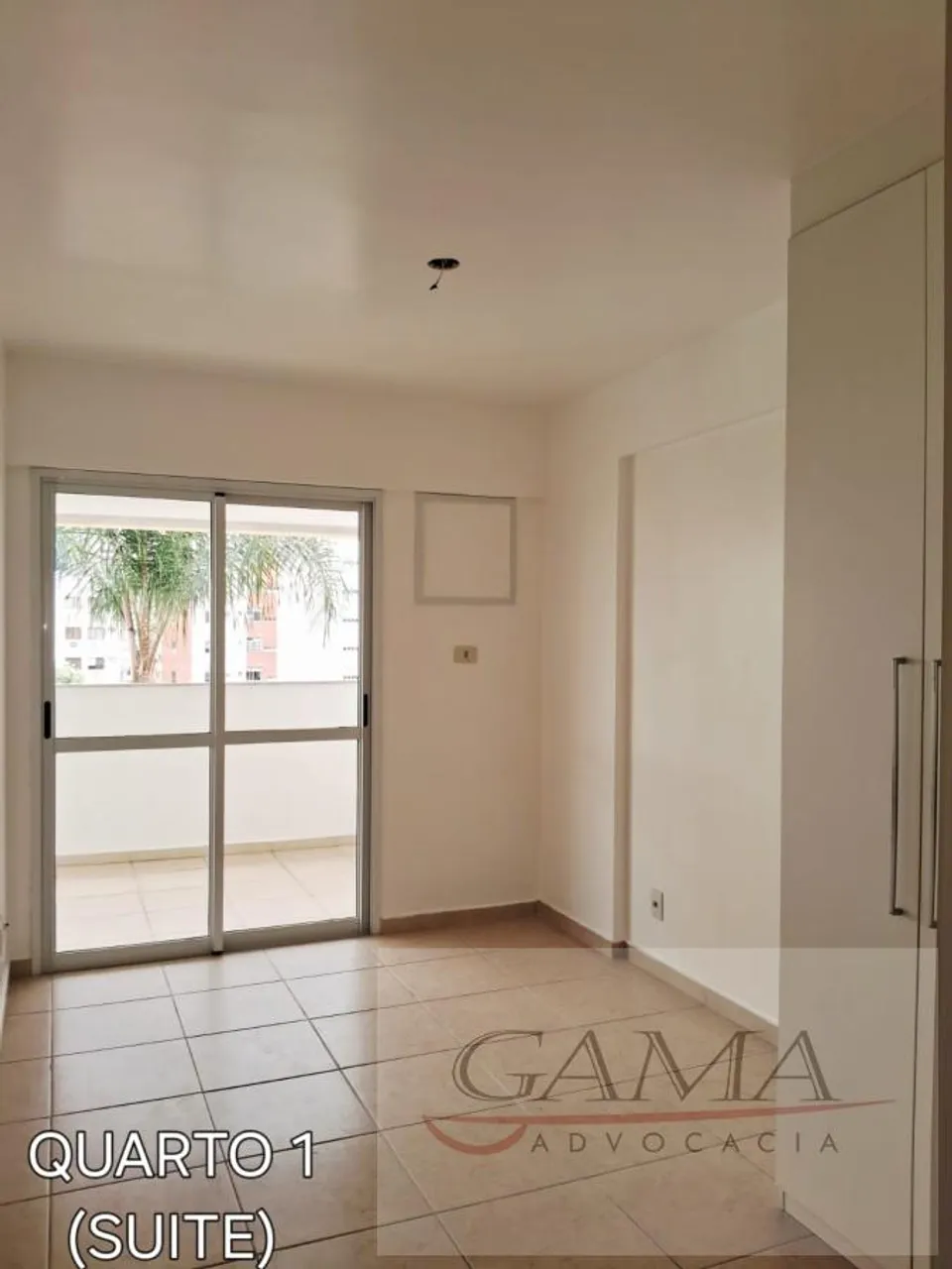 Apartment with 3 bedrooms and an enclosed balcony — photo 3