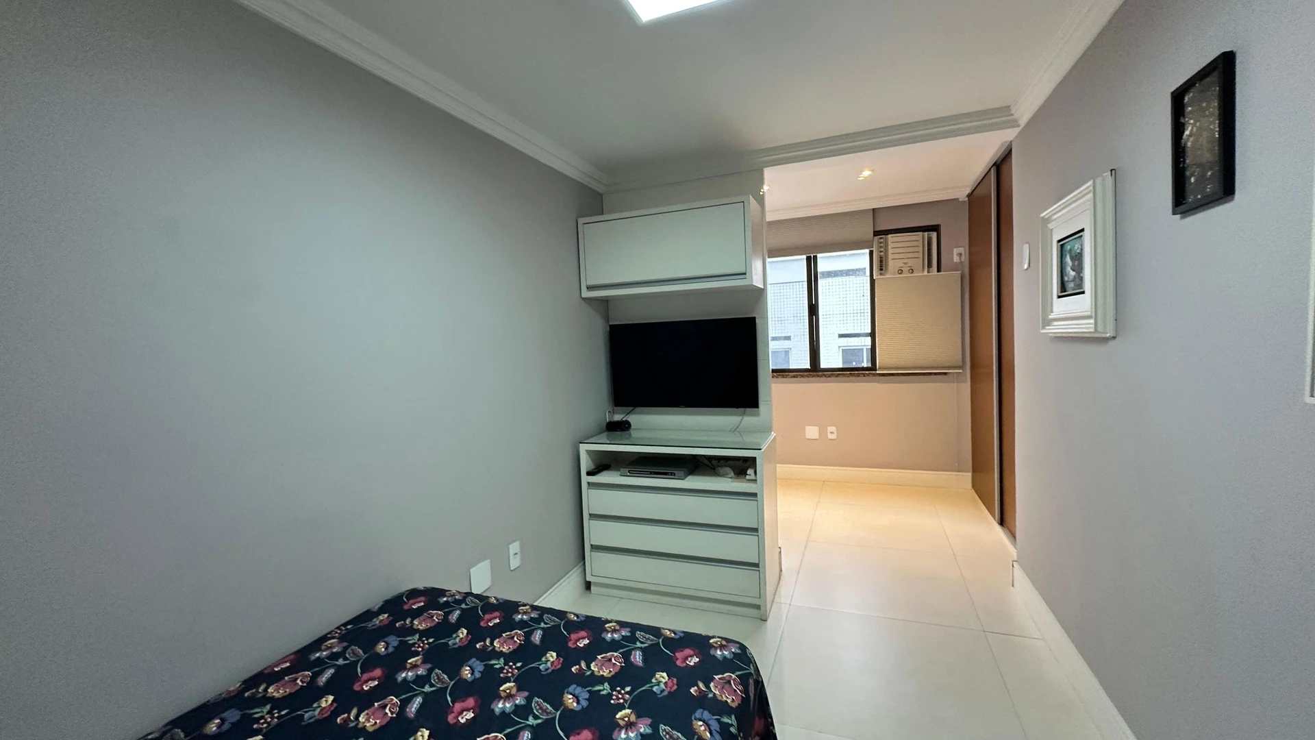 300 m² apartment with a washing machine and a dishwasher — photo 17