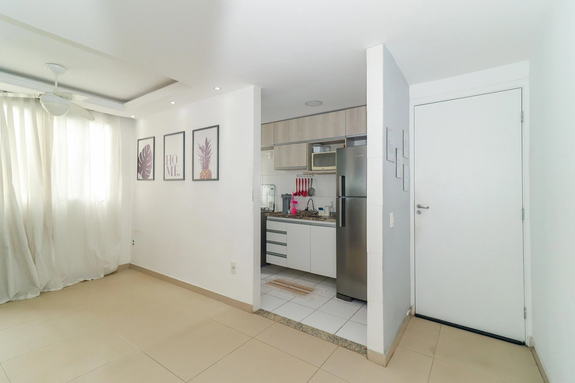 Furnished 2-bedroom apartment with 1 bathroom — photo 8