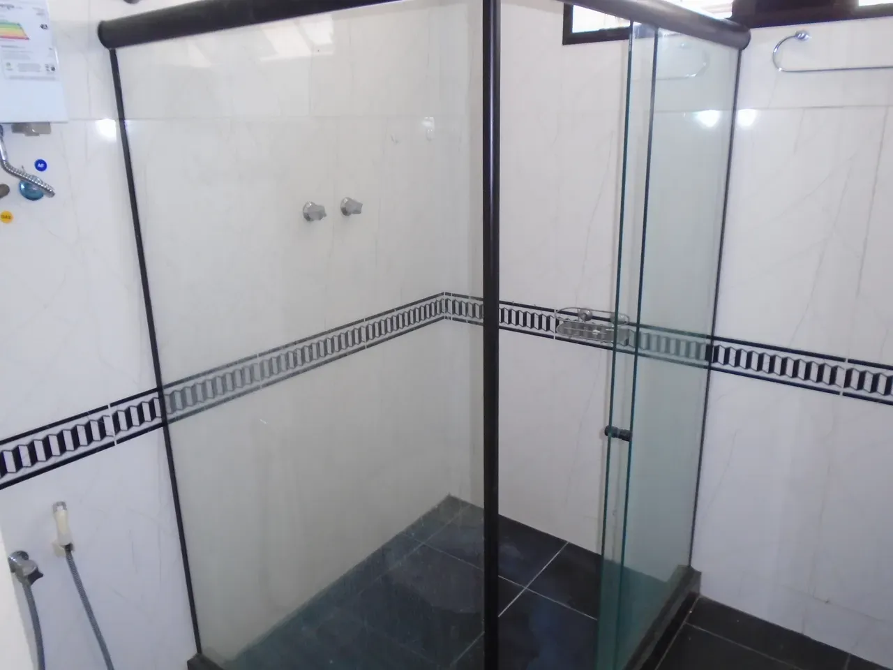 Apartamento, 302 m², com janelas do piso ao teto — photo 9