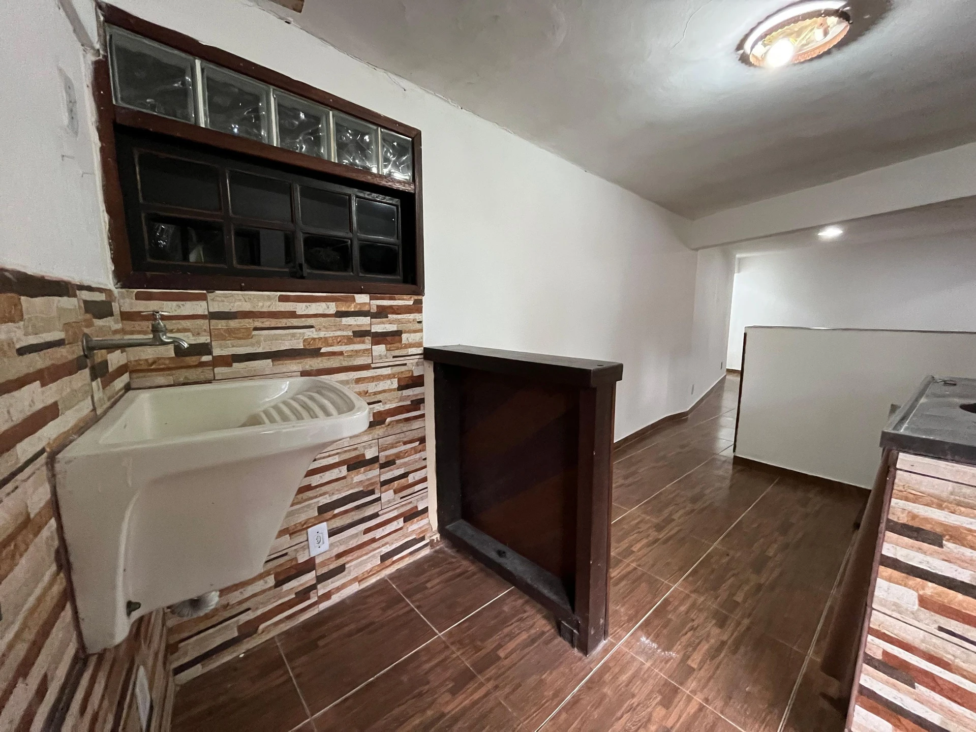 Casa em condomínio desocupada com 2 quartos e 1 banheiro — photo 8