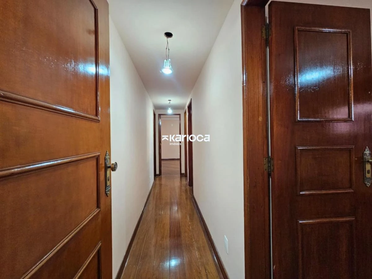 Apartamento de 4 quartos com 3 banheiros e vista — photo 25