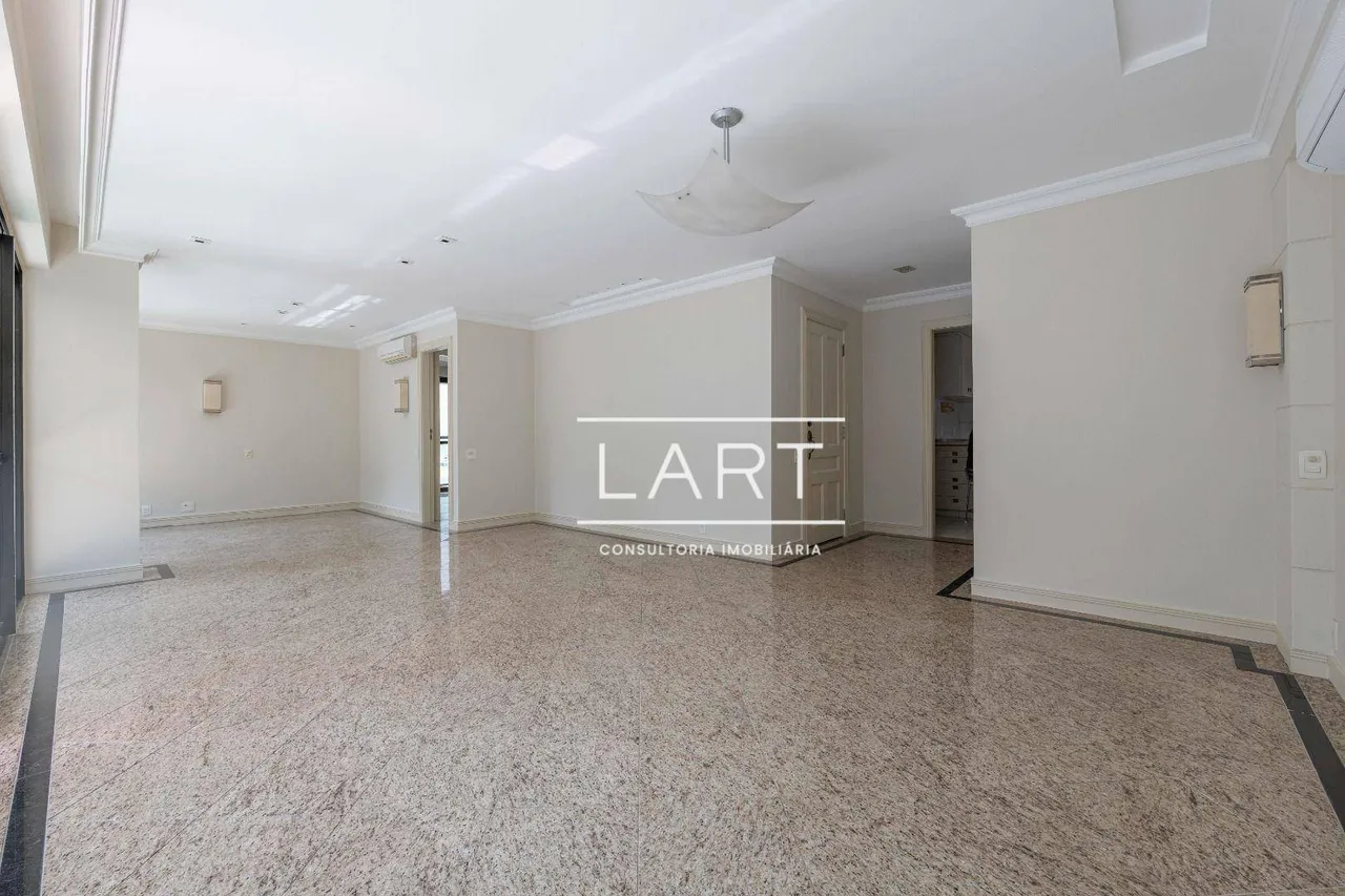 Apartamento com 3 quartos e armários embutidos — photo 13