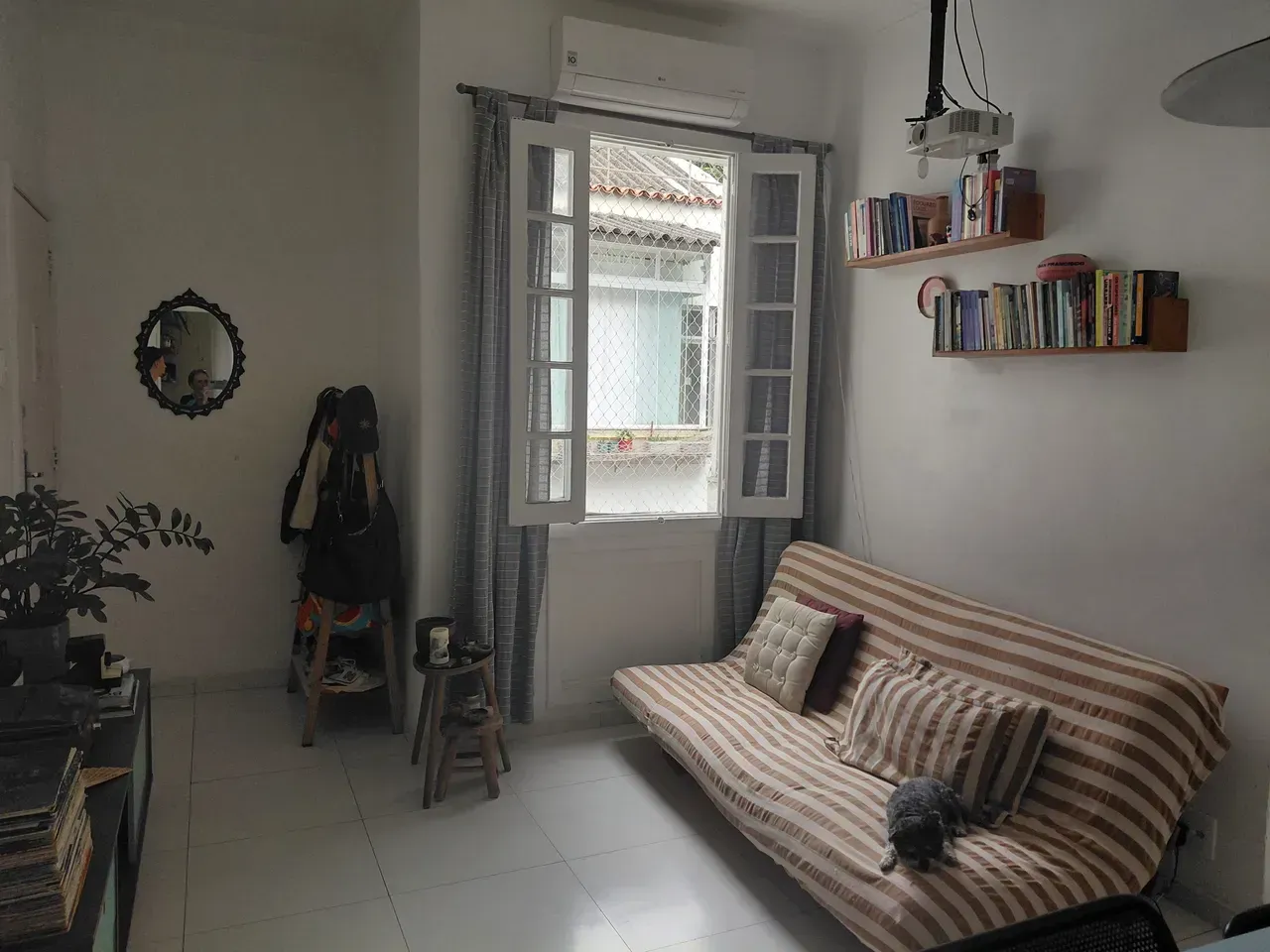 Home office in a 3-bedroom apartment, 88 m²