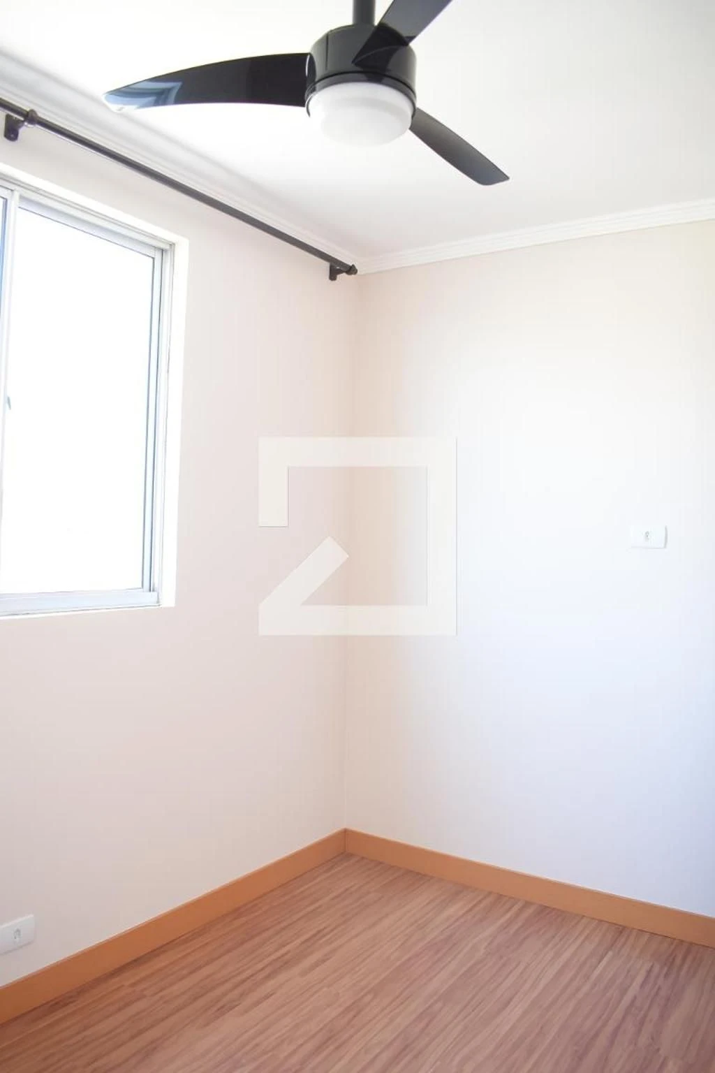 2-bedroom apartment in a building with a gym — photo 7
