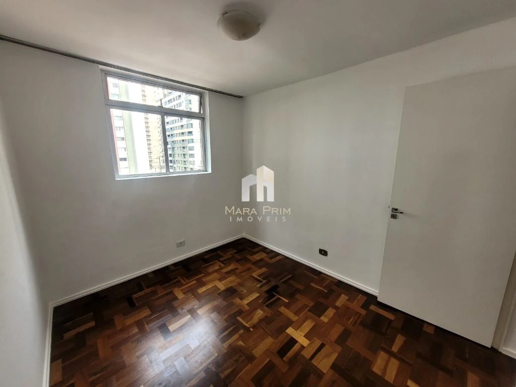 3-bedroom apartment with wood or laminate floors in Curitiba — photo 7