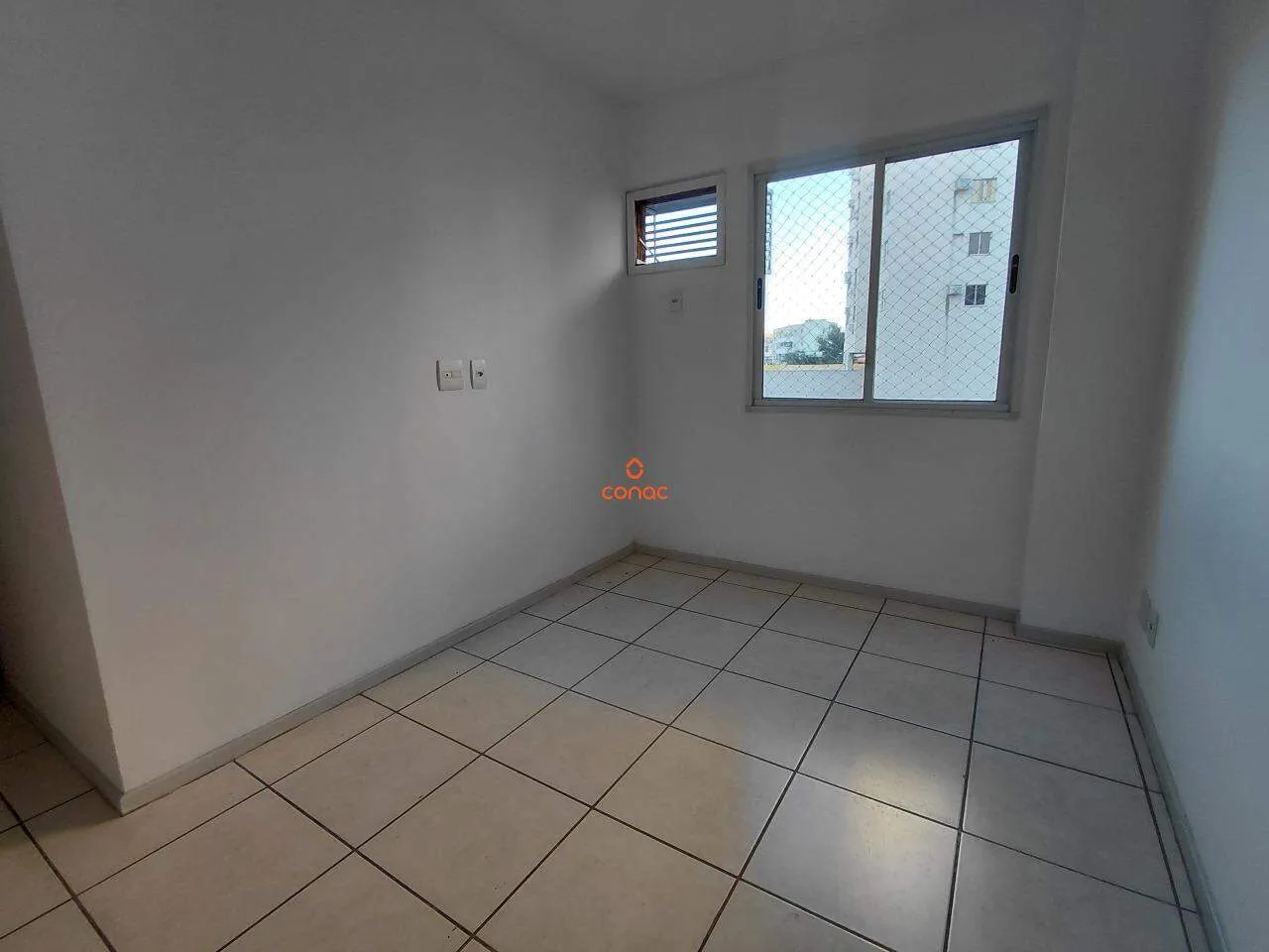 2-bedroom apartment in a building with a gym — photo 3