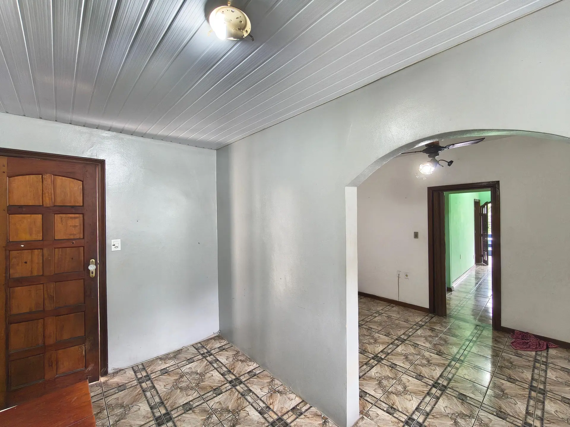 2-bedroom house with floor-to-ceiling windows — photo 14