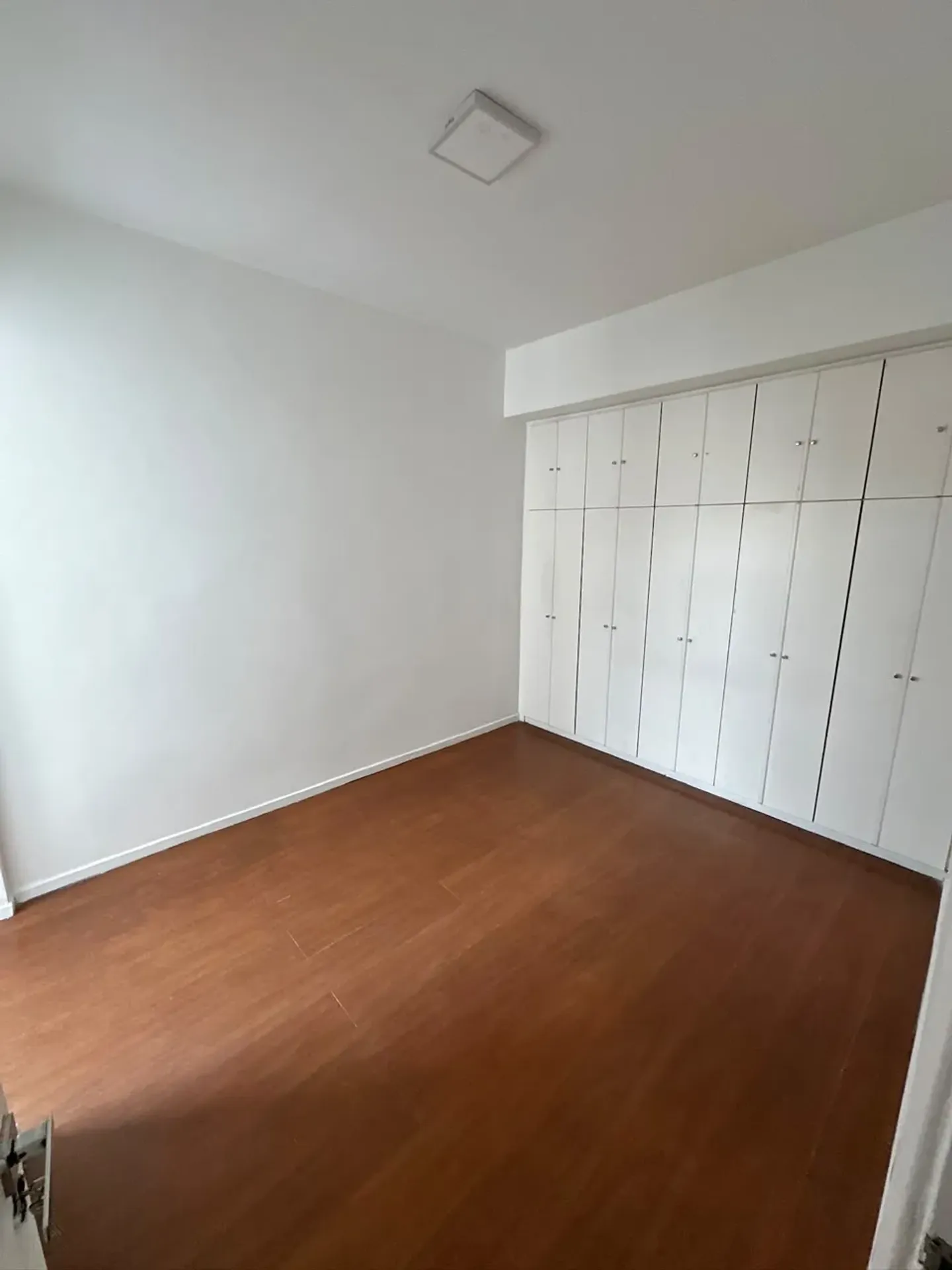 Wood or laminate floors in a 2-bedroom apartment, 72 m² — photo 9