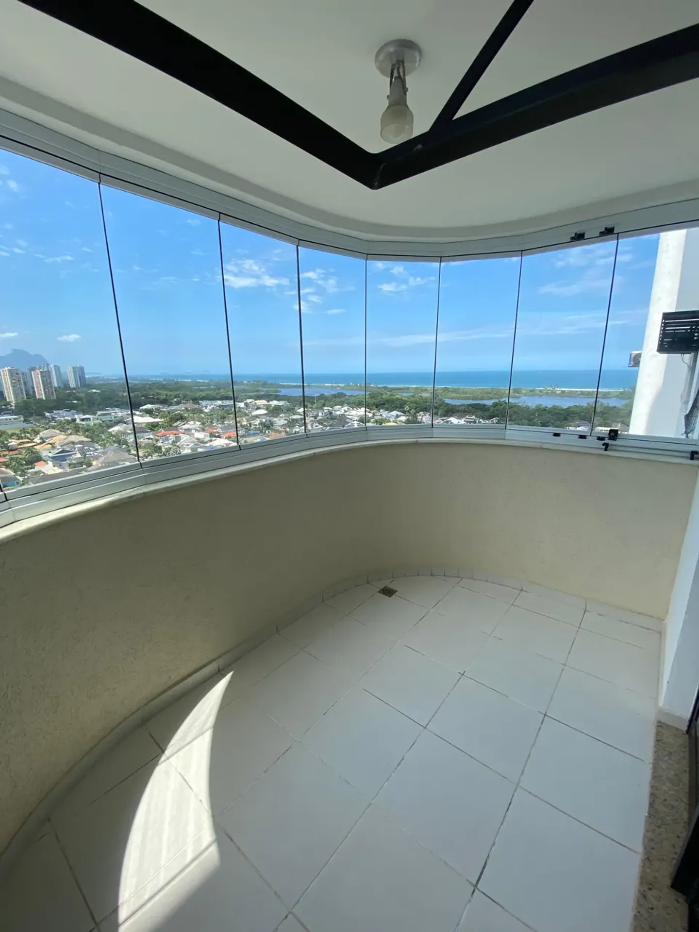 3-bedroom apartment with a water view