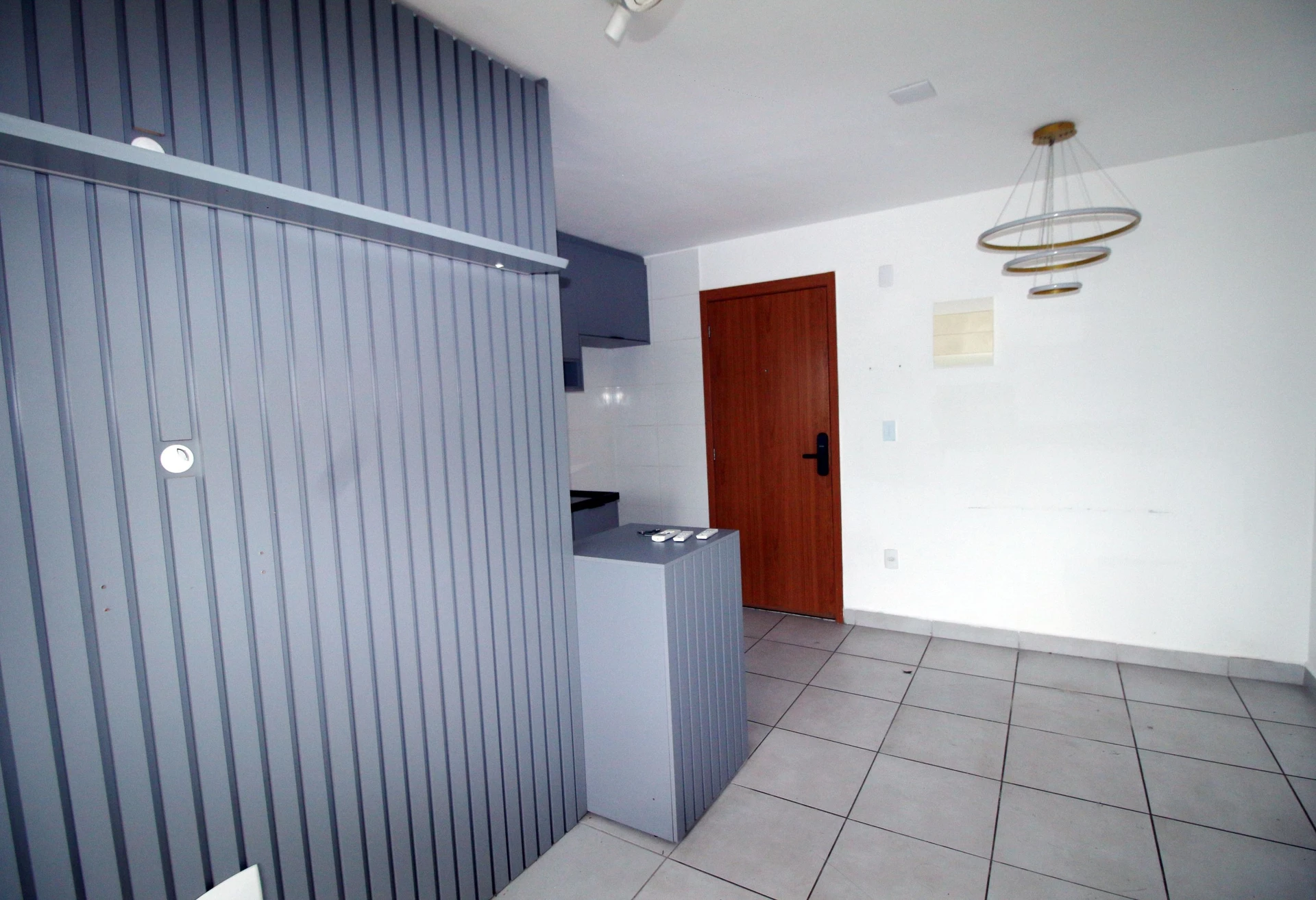 2-bedroom apartment with a mountain view — photo 4