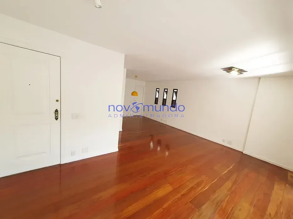 Unfurnished 3-bedroom apartment with 2 parking spaces — photo 16