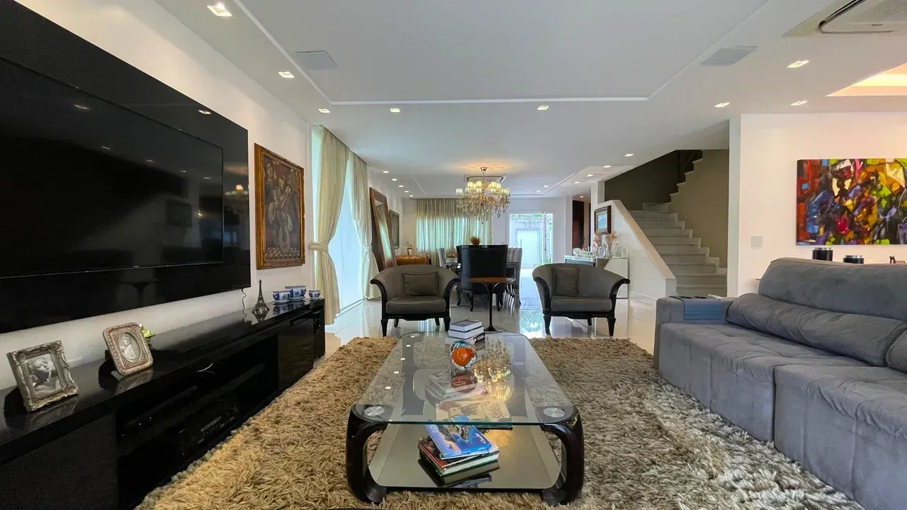 Furnished house with 4 bedrooms and an open-plan kitchen — photo 20