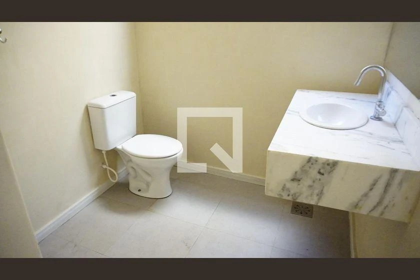 Rental house with 3 bedrooms, 480 m² and 2 parking spots — photo 32
