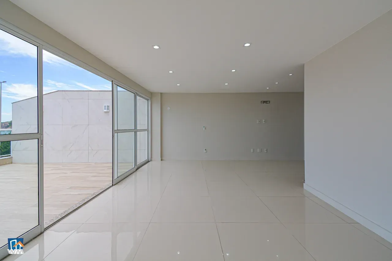 Duplex penthouse with 4 bedrooms and balcony — photo 3