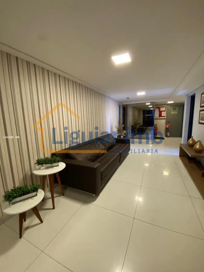 Glass-enclosed balcony in a 2-bedroom apartment, 58 m² — photo 16